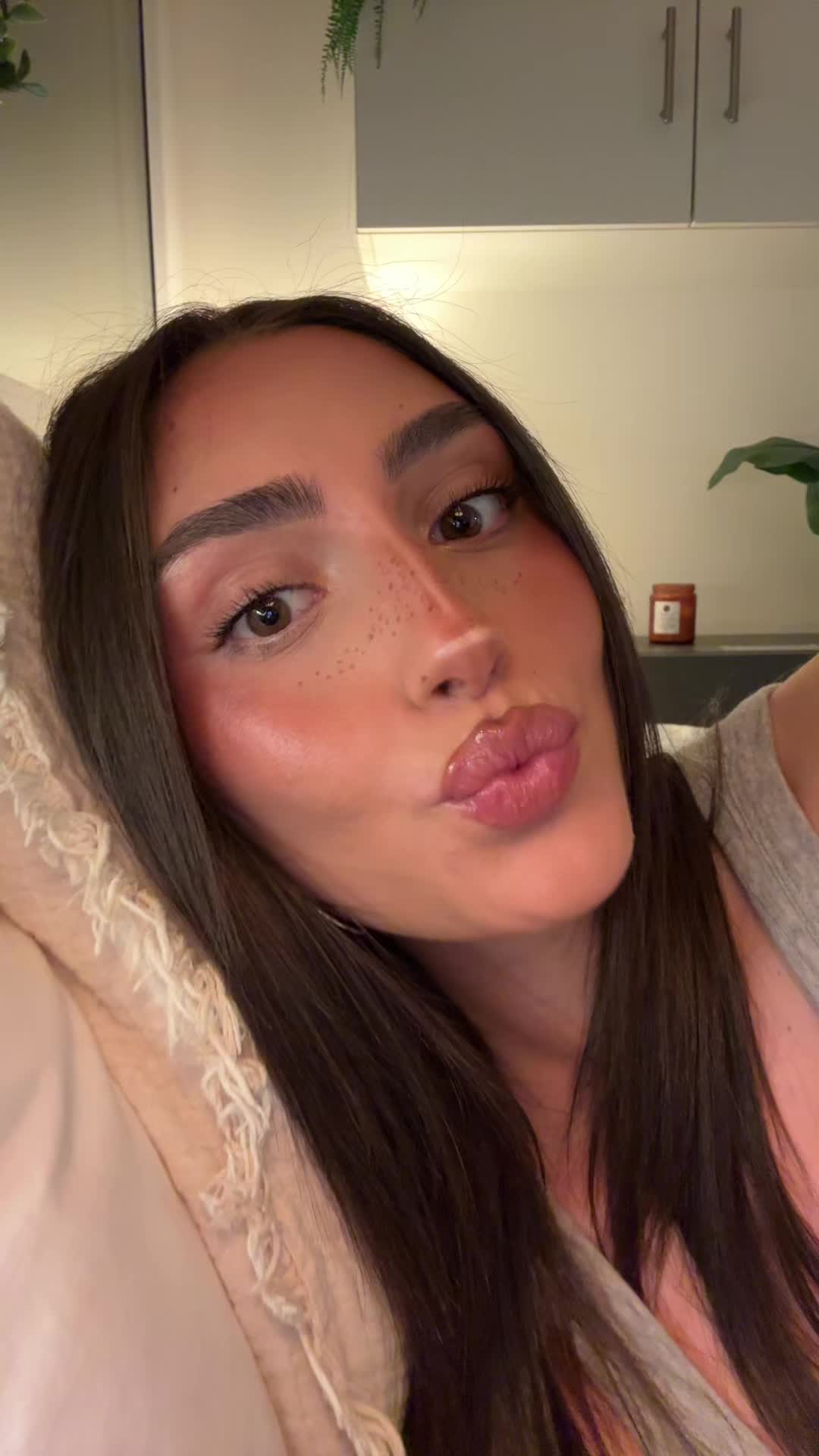 @⠀