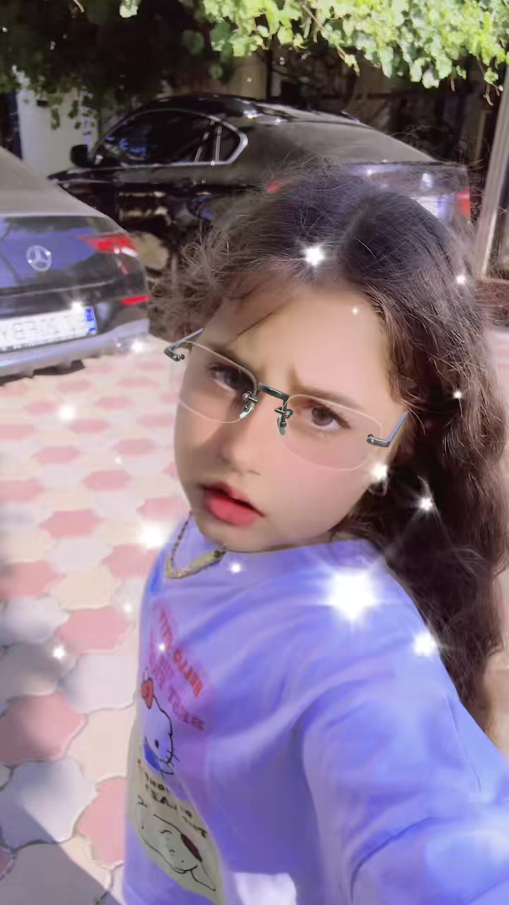 @Ema🩷🍒