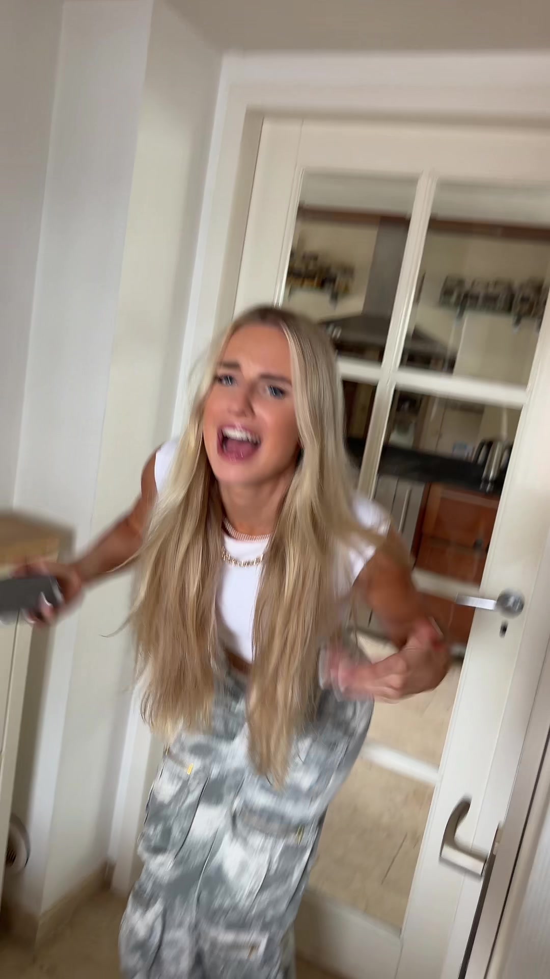 @Lara Millaa