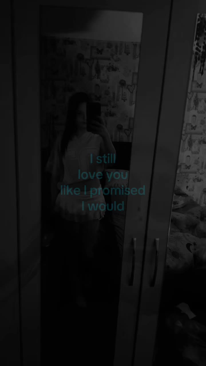 @maisie x