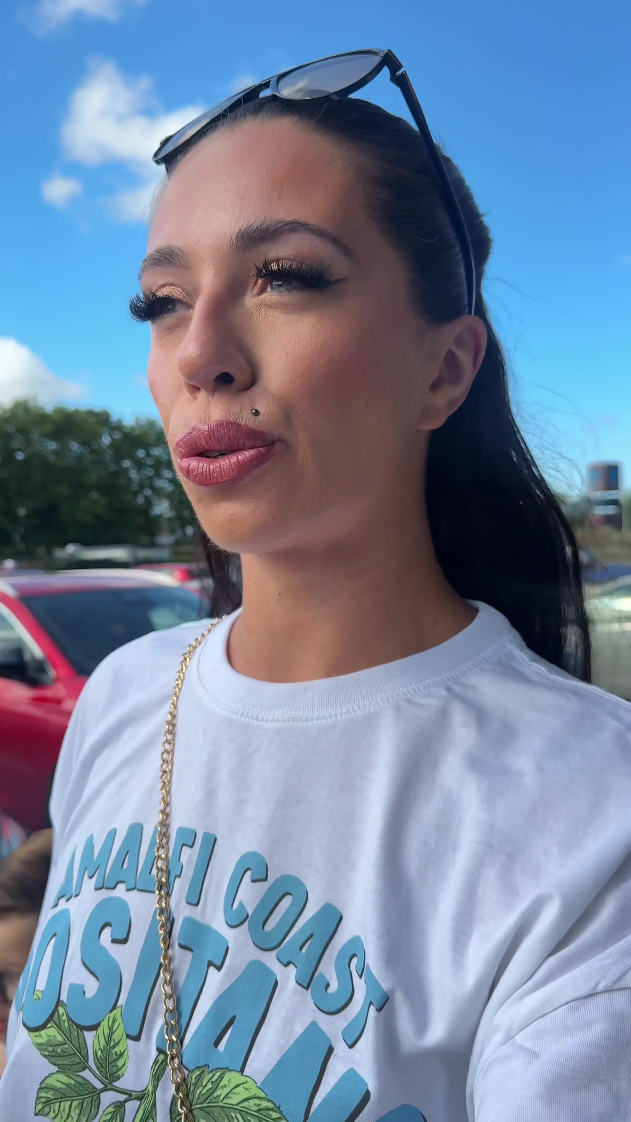 @yazhadfield
