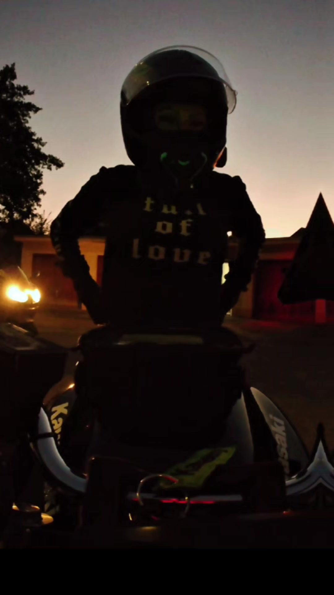 @🏍 ꧁ 𝓥 𝓲 𝓴 𝓲 ꧂ 🦄