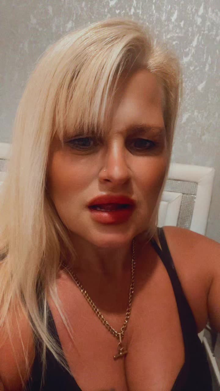 @nikki_19742