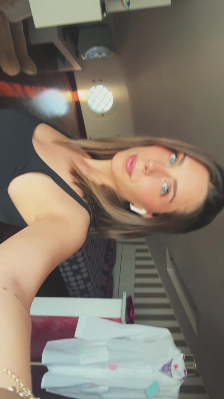 @carly🦋