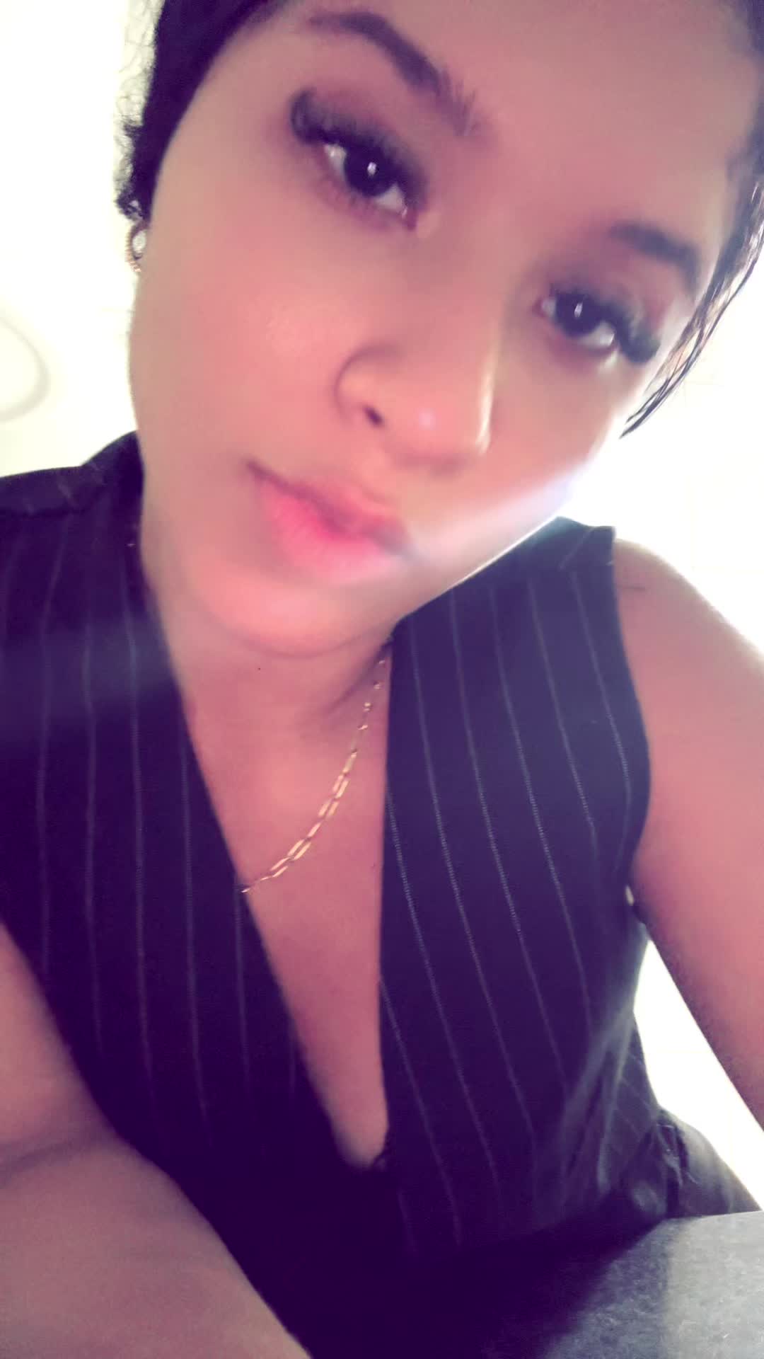 @Zurelys