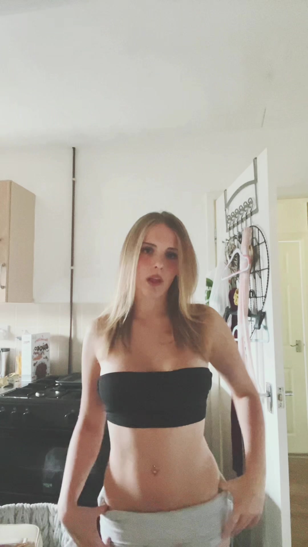 @🦄