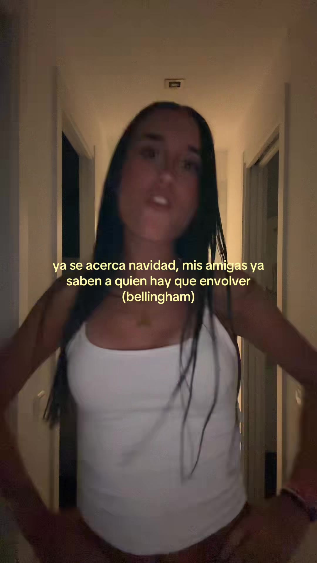 @avril con v