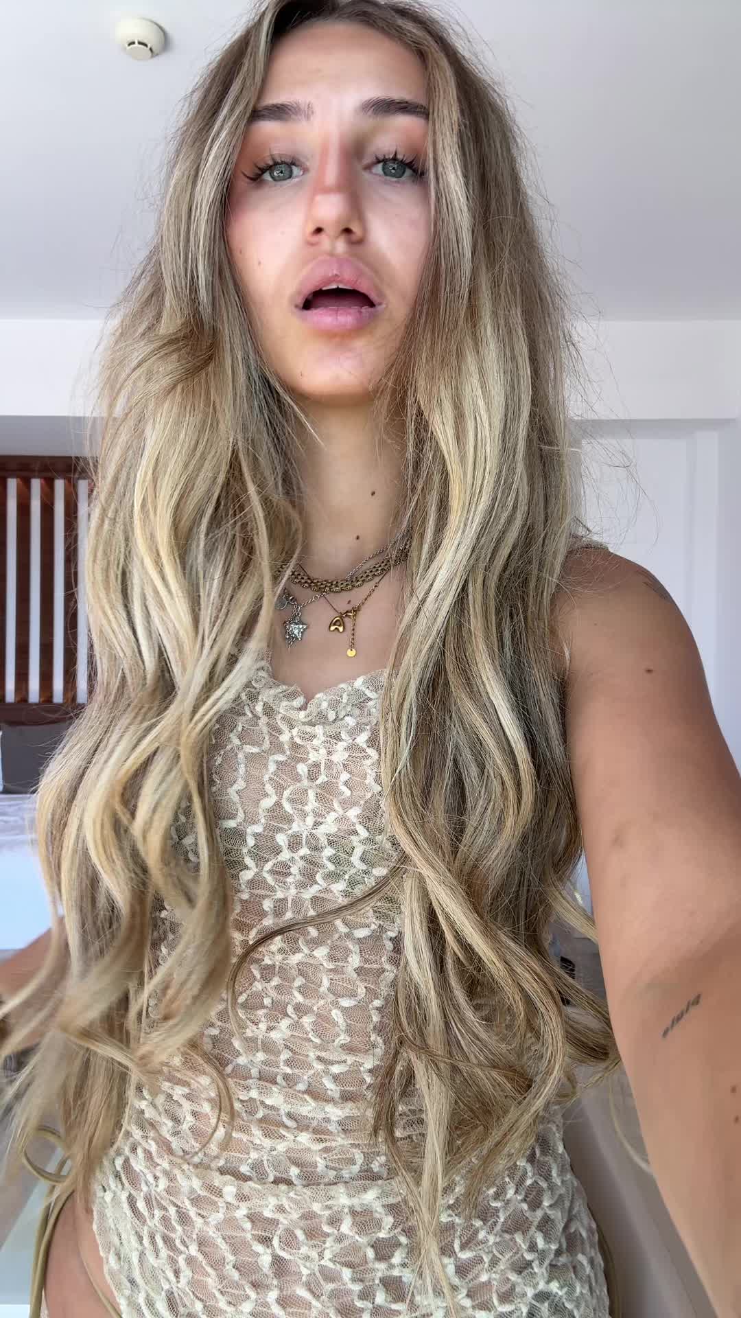 @alyshiadoll