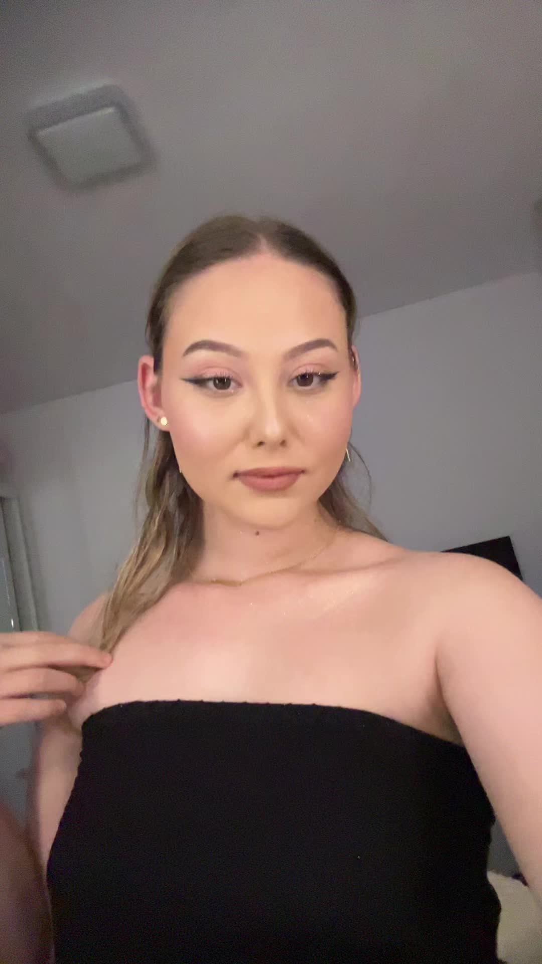 @👸🏼