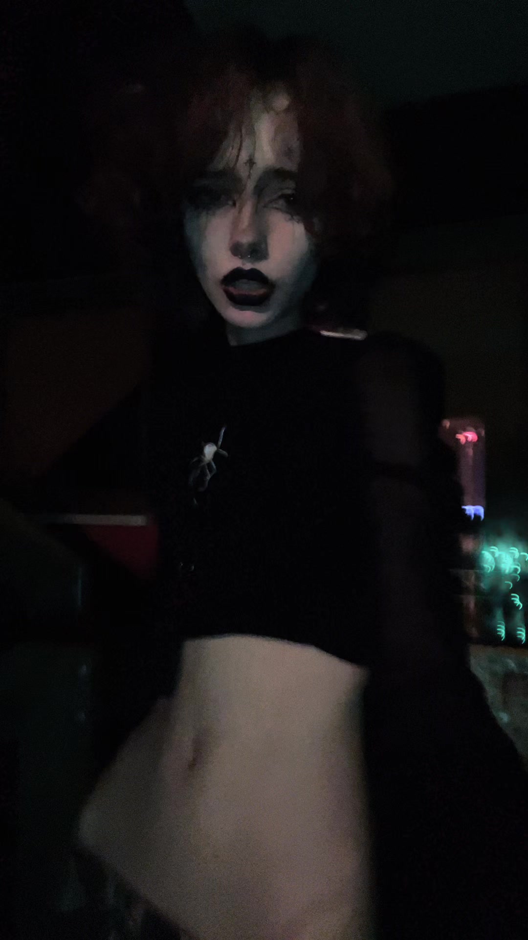 @T<3