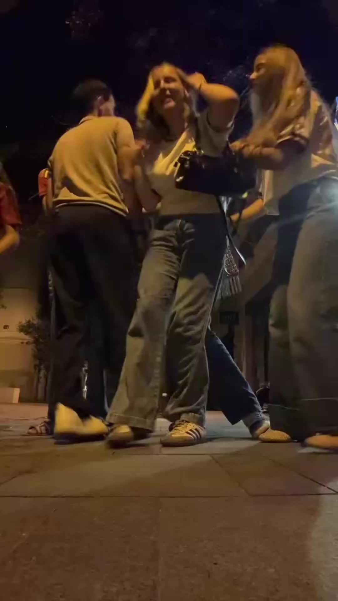 @clauudiaaz