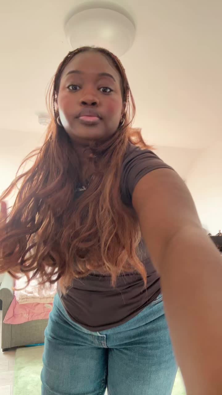 @Laylay