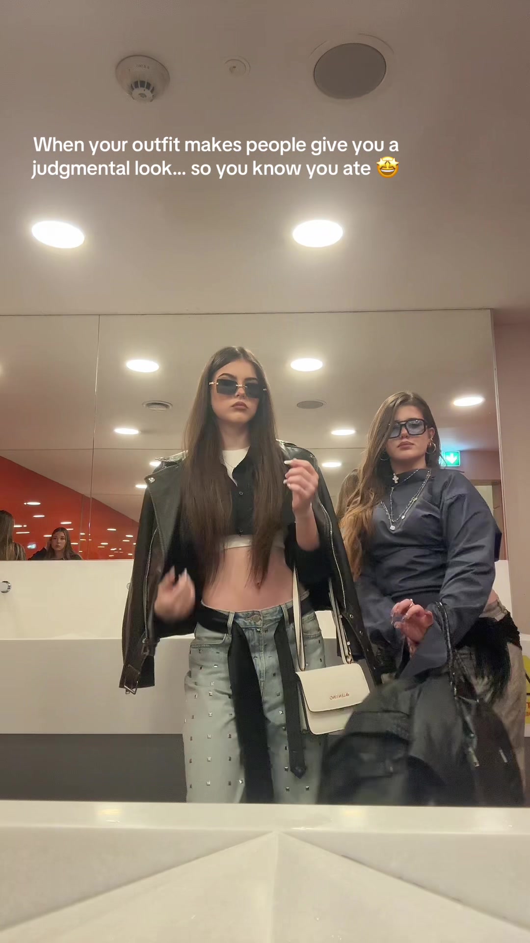 @Catiii