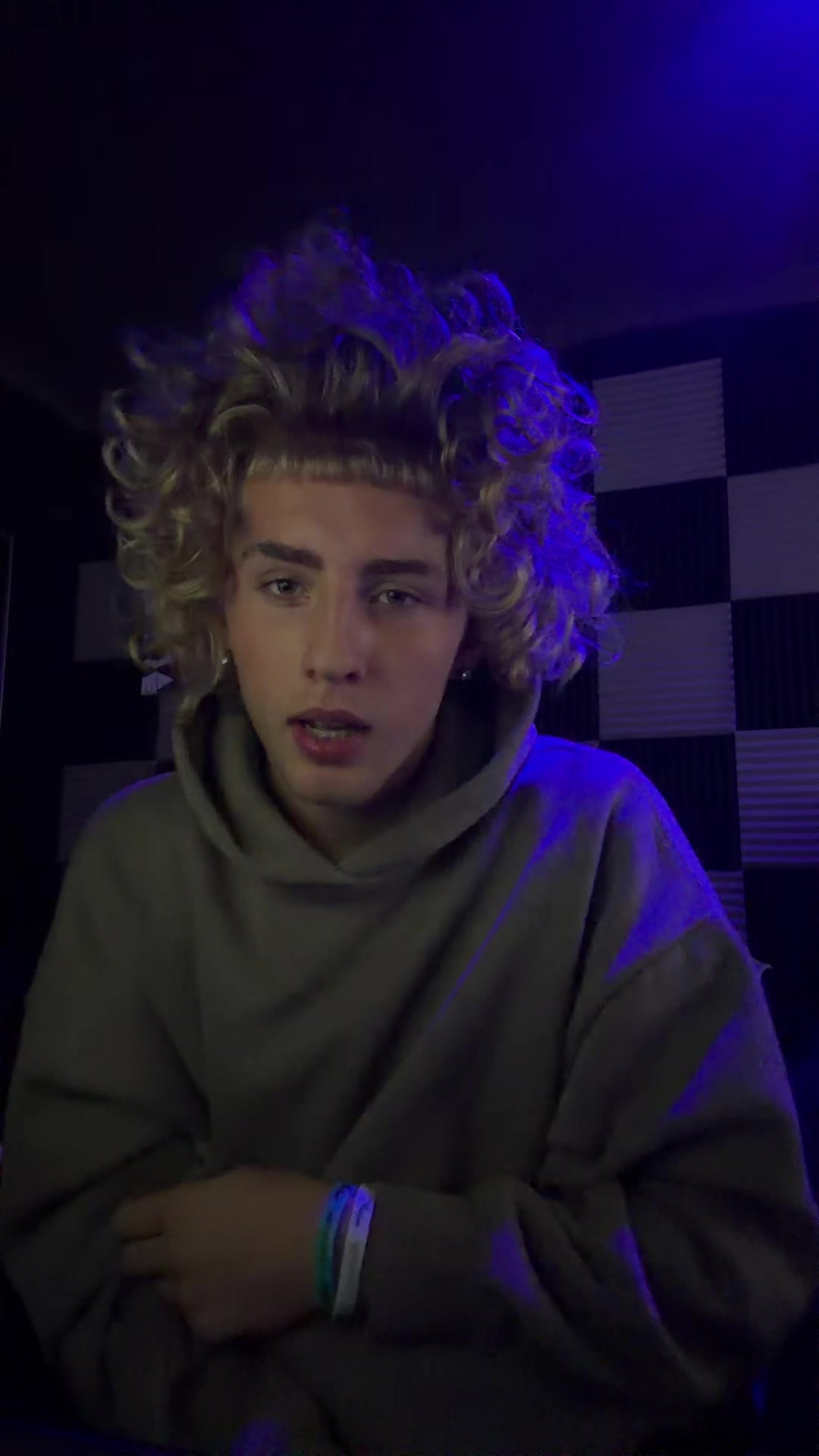 @whiteboi👨🏼🦱