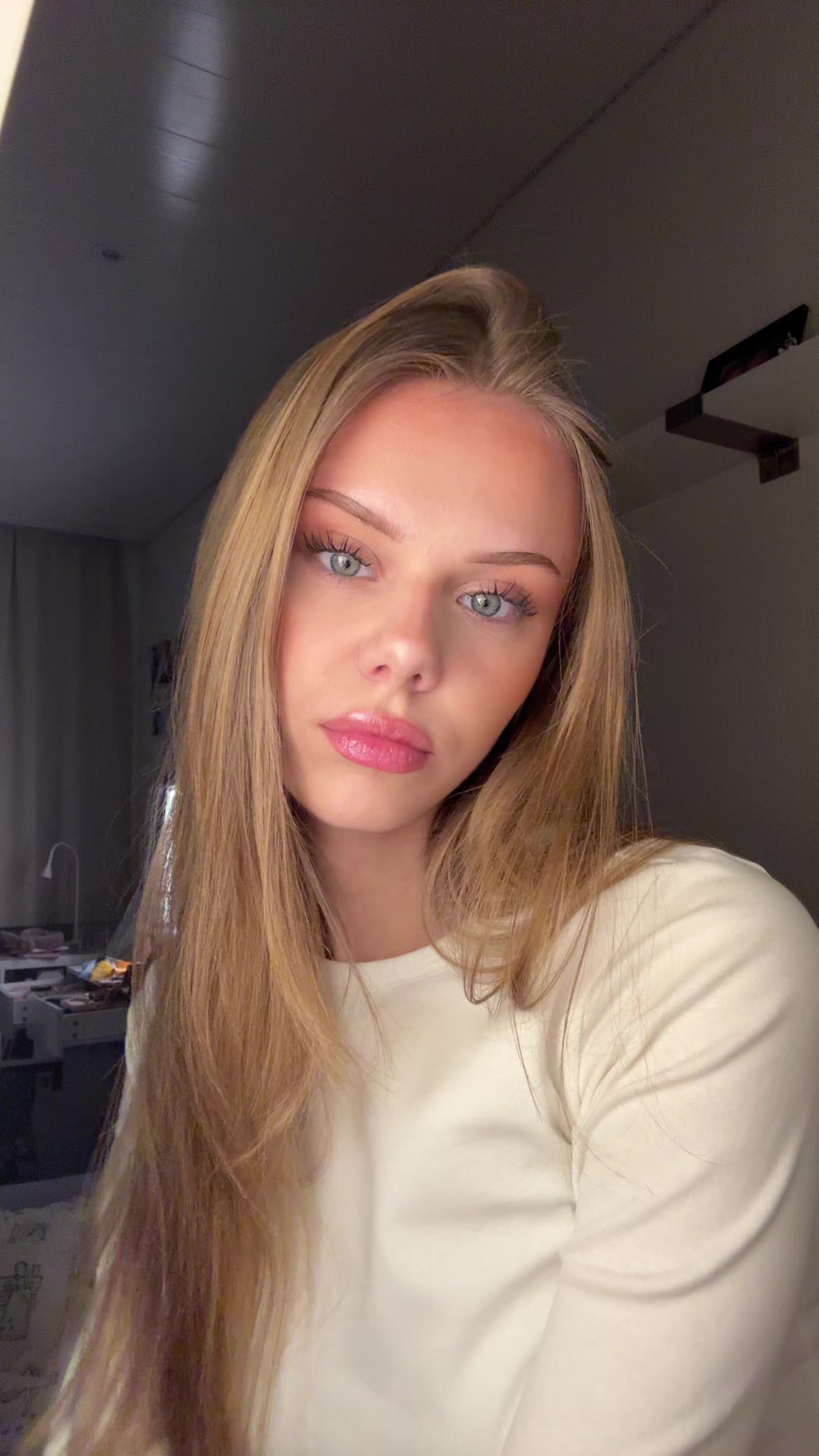 @larissa