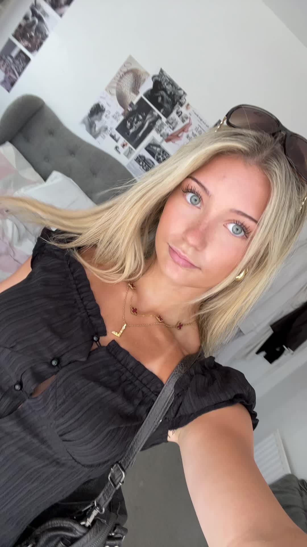 @𝐋