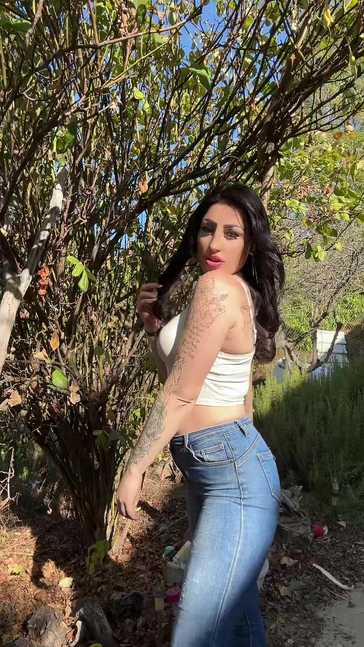 @🌺🌸Mrs Viktória🌸🌺