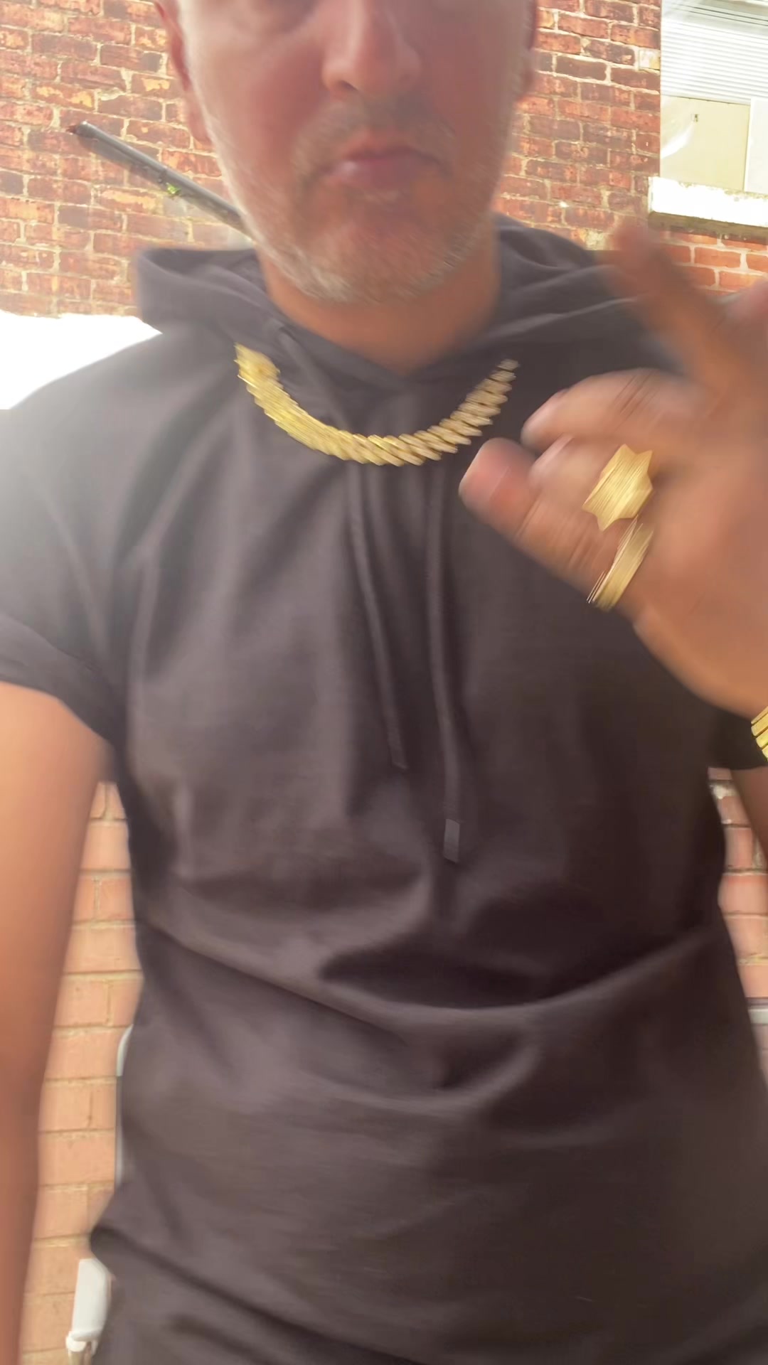 @Tupac_1982