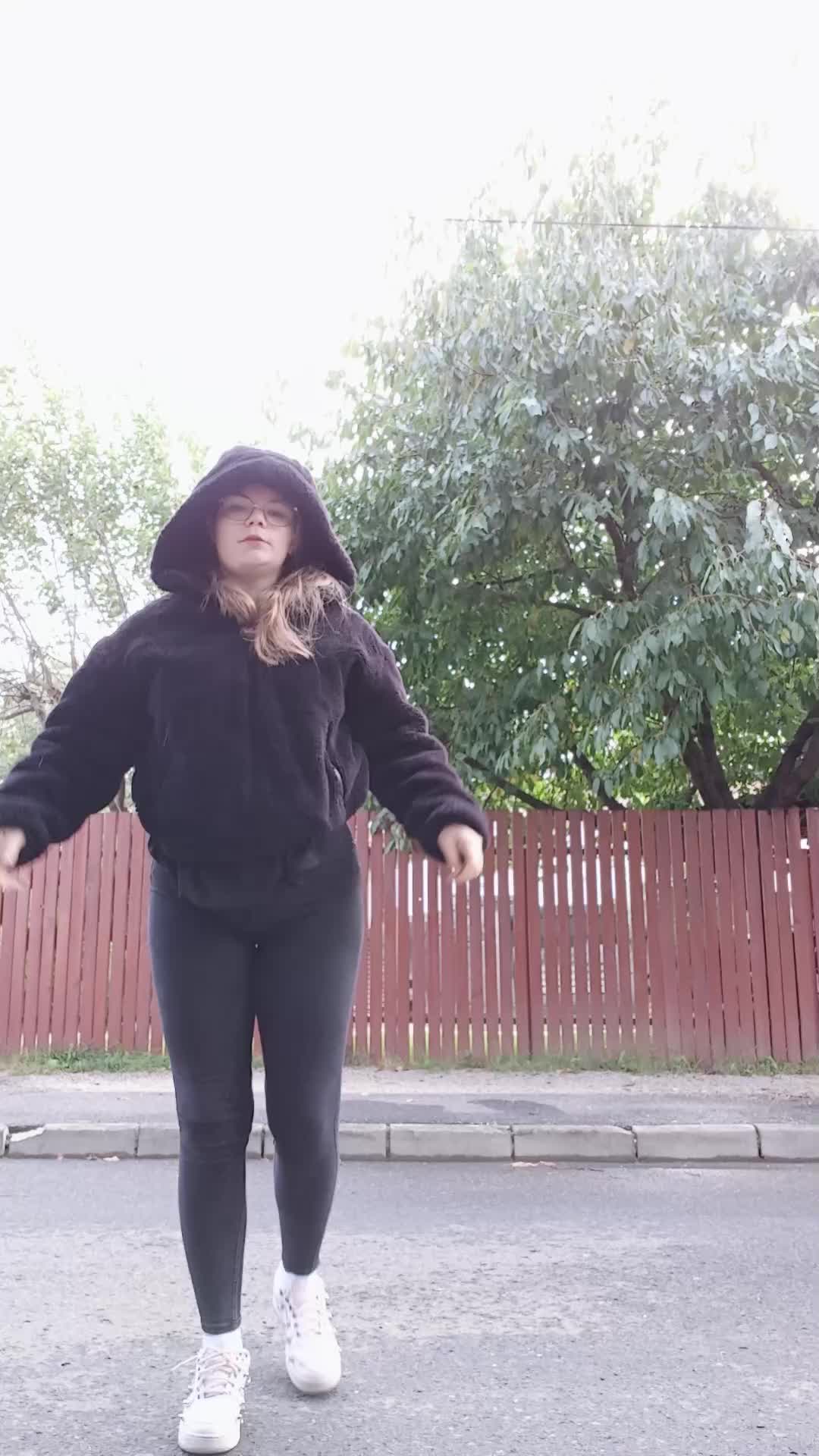 @qx.eliza