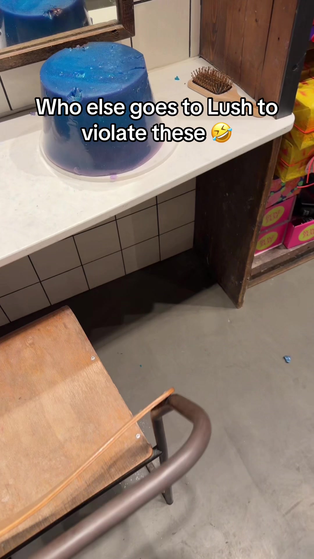 @Victoria - Lush Extraordinaire