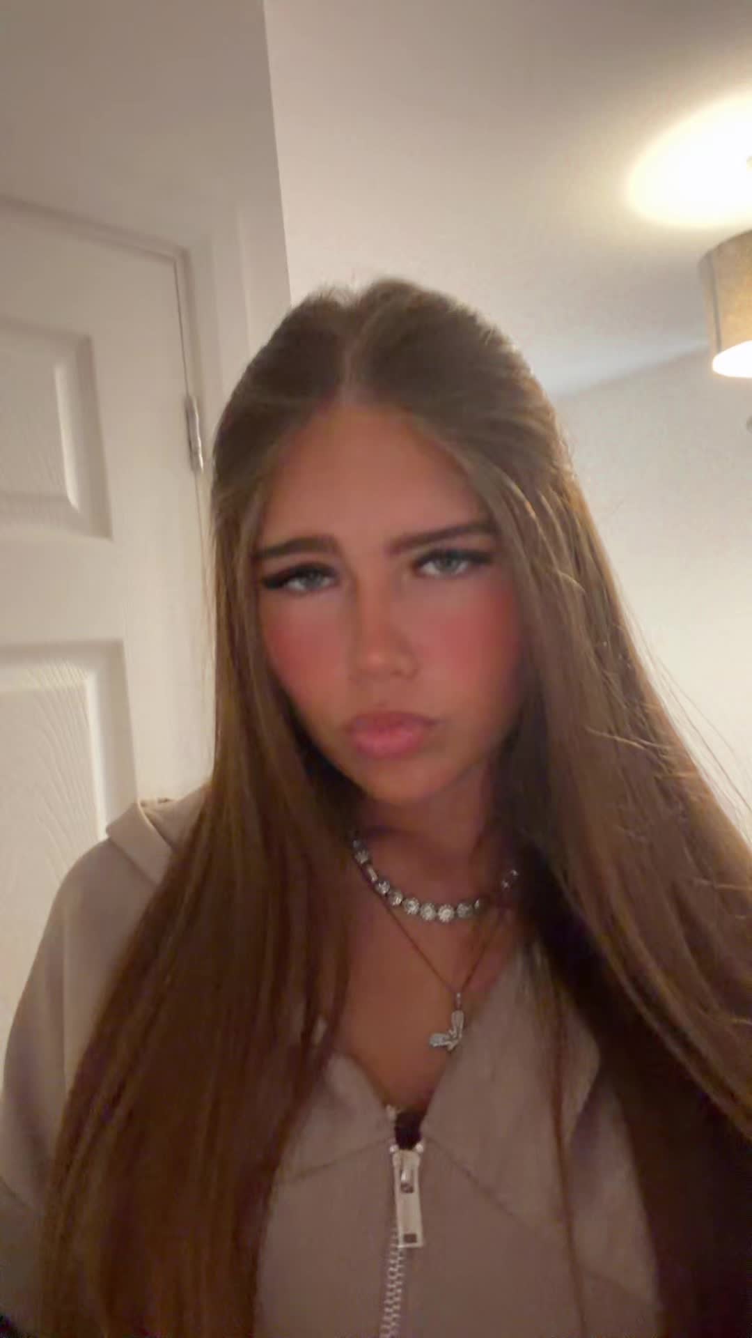 @pprivvateen