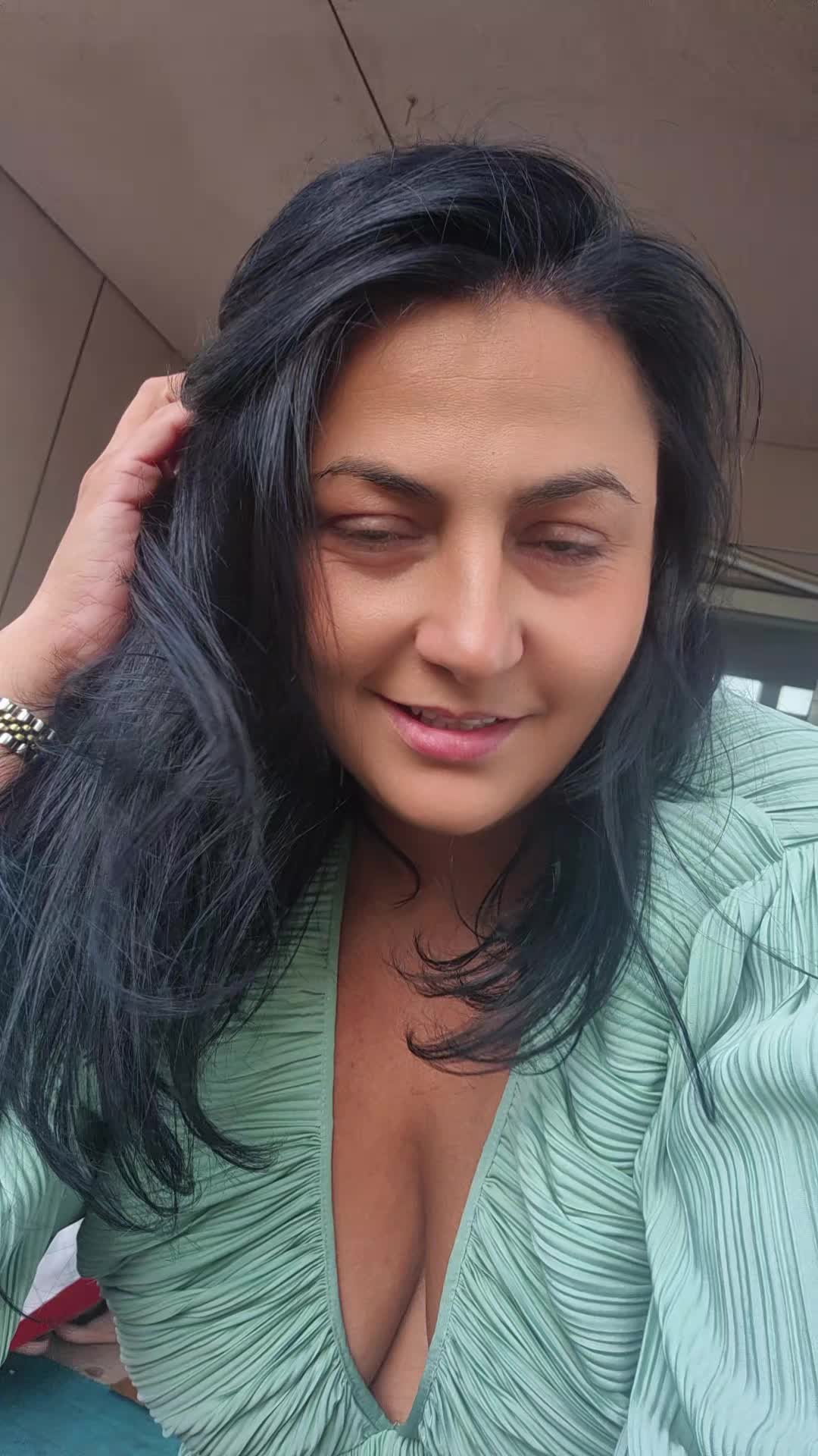 @CarmenAdelinne