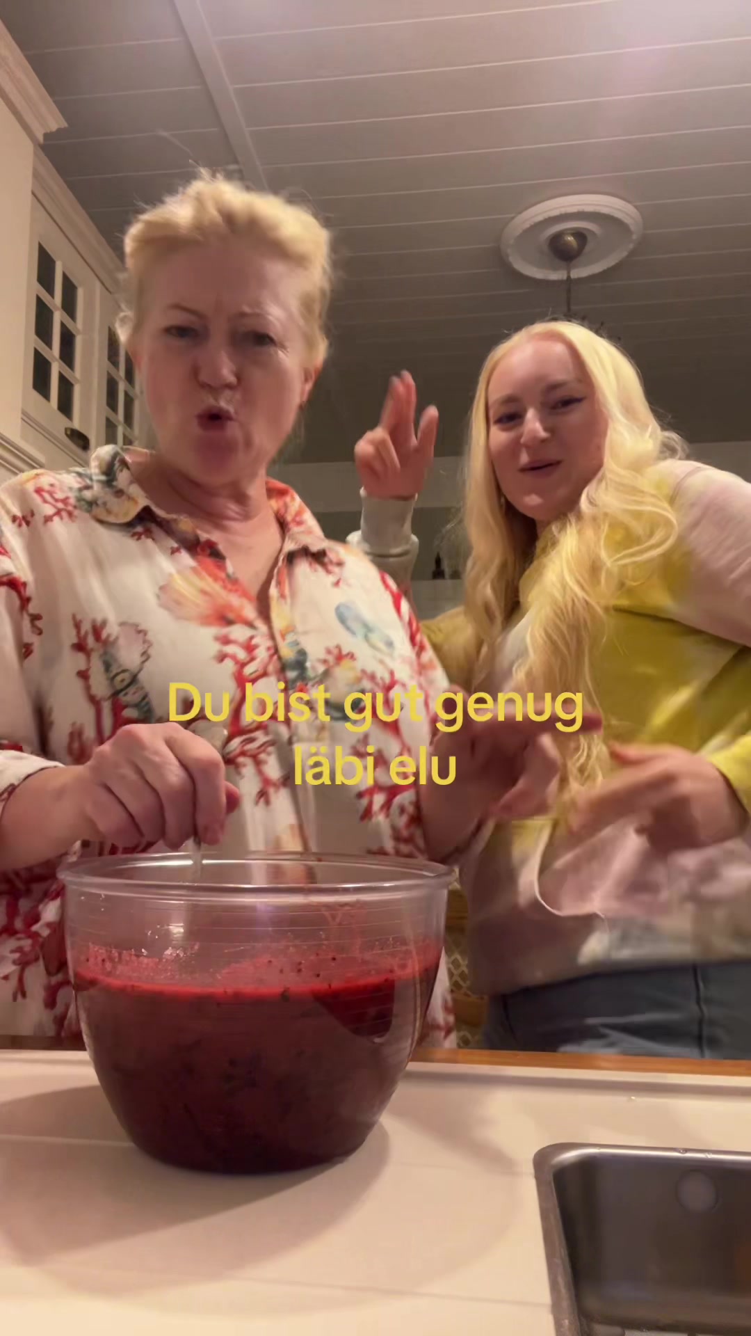 @Elisabeth Simoniš