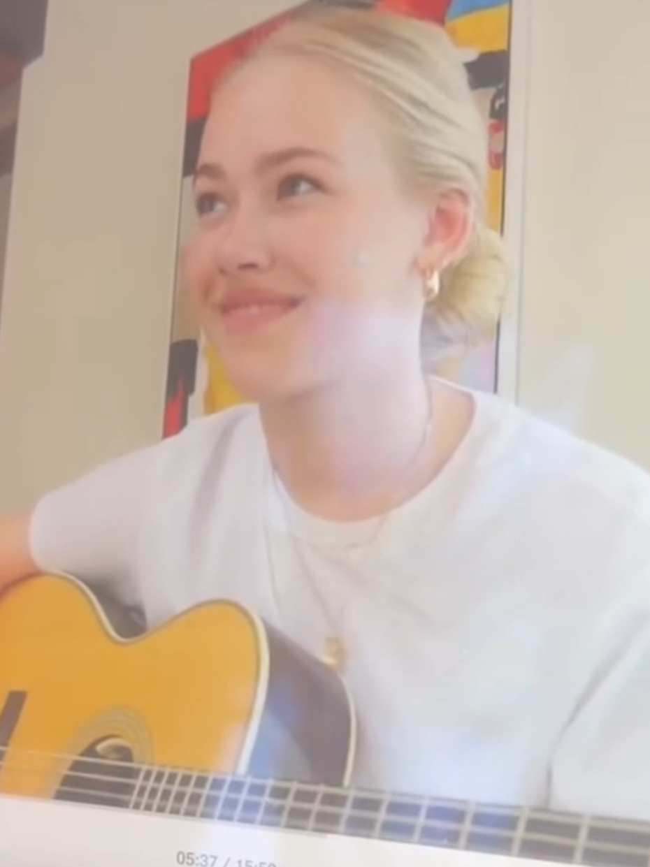 @Freya Skye Universe