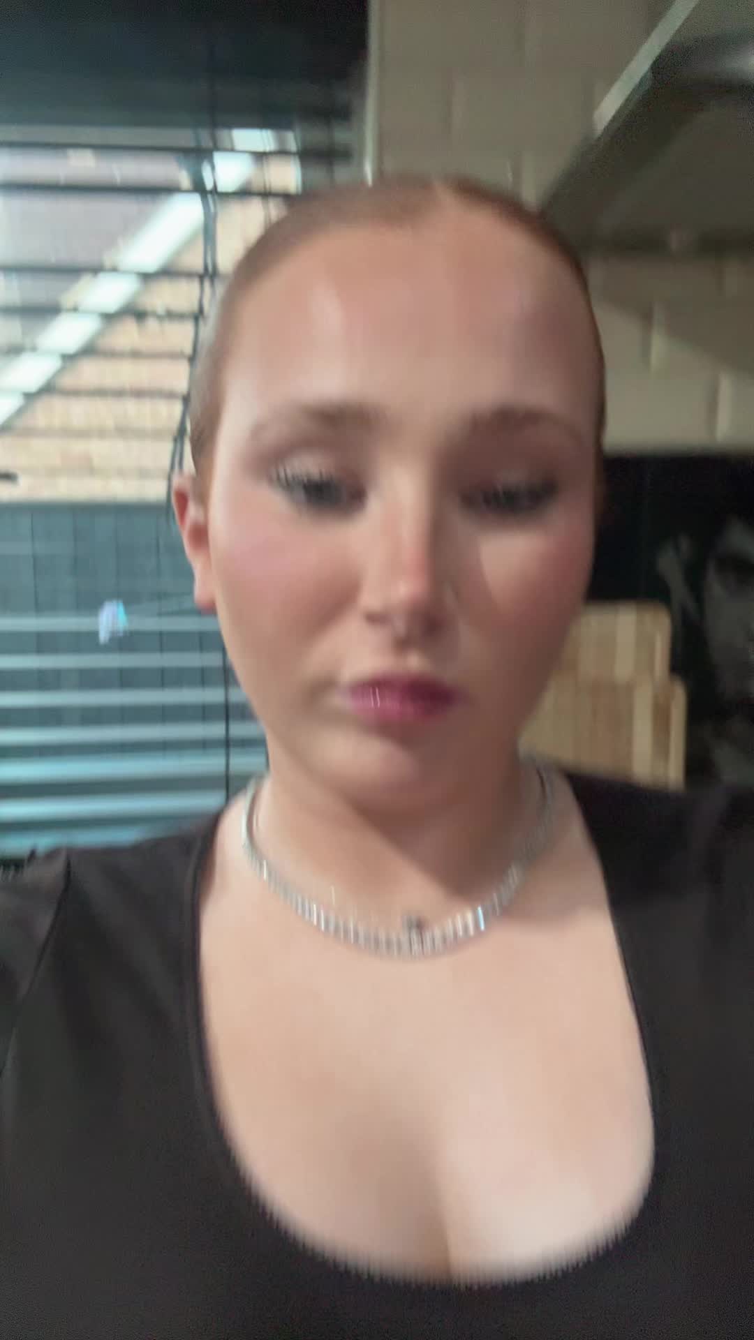 @lillihessy