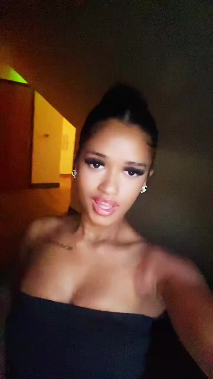 @💋