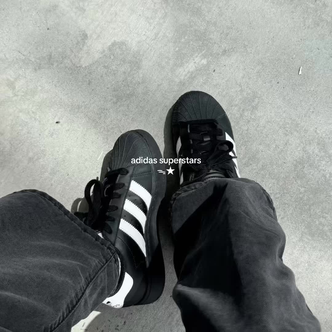@♱