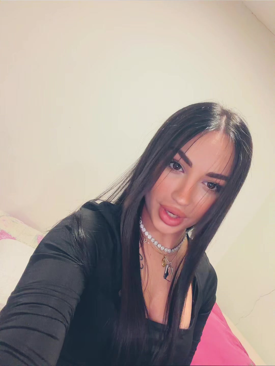 @SnowWhite🖤