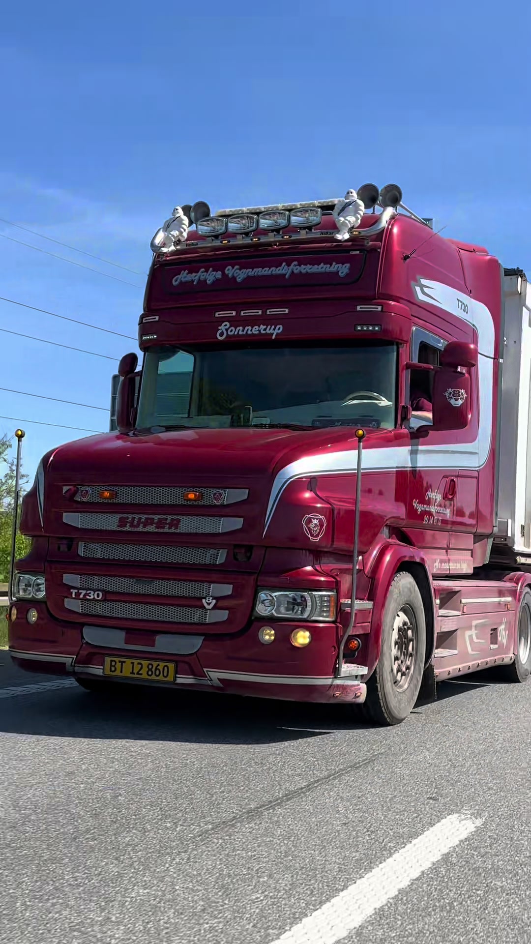 @LV’s TRUCKPHOTO