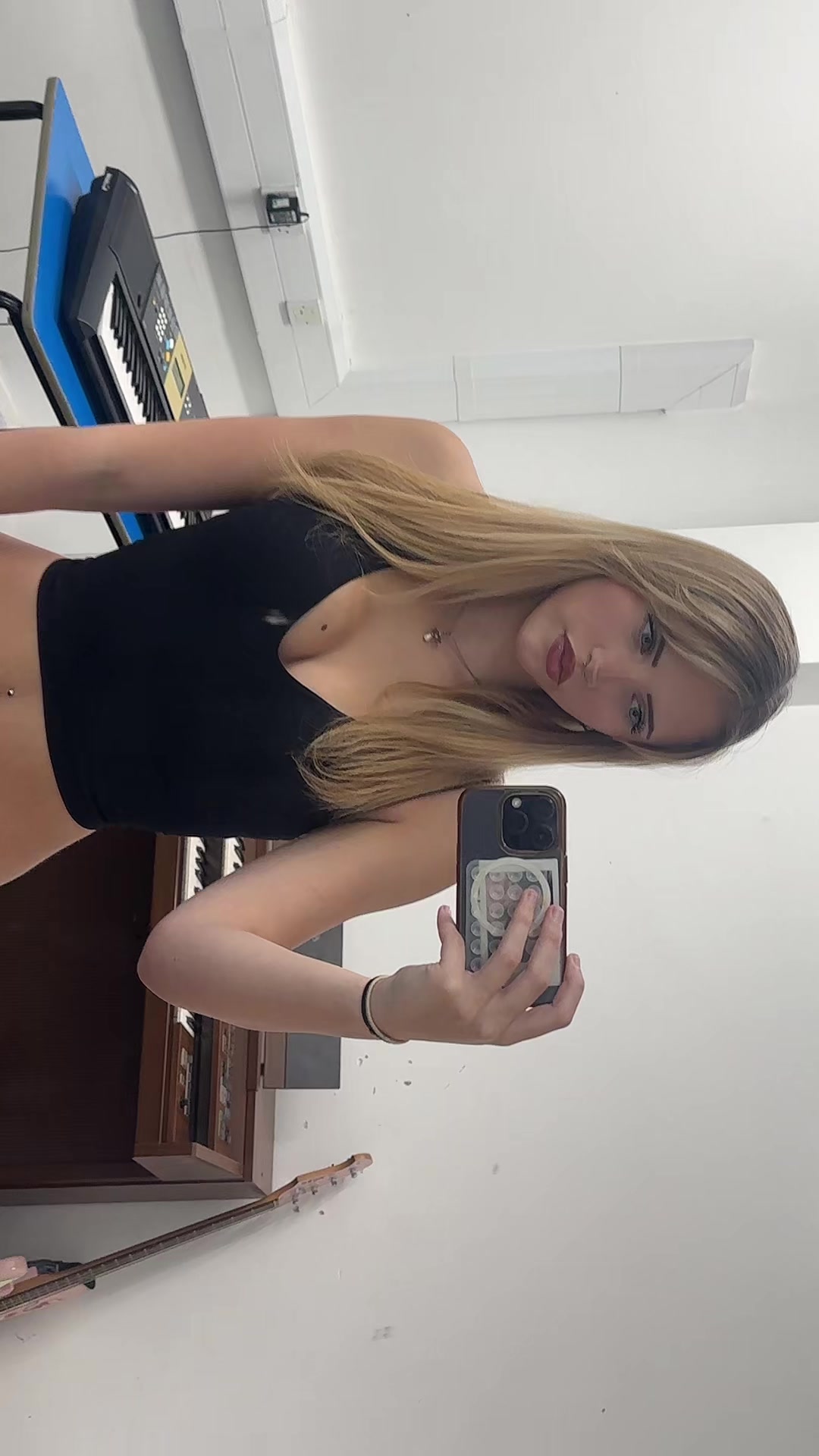 @𝕥𝕚𝕝𝕝𝕪☺️