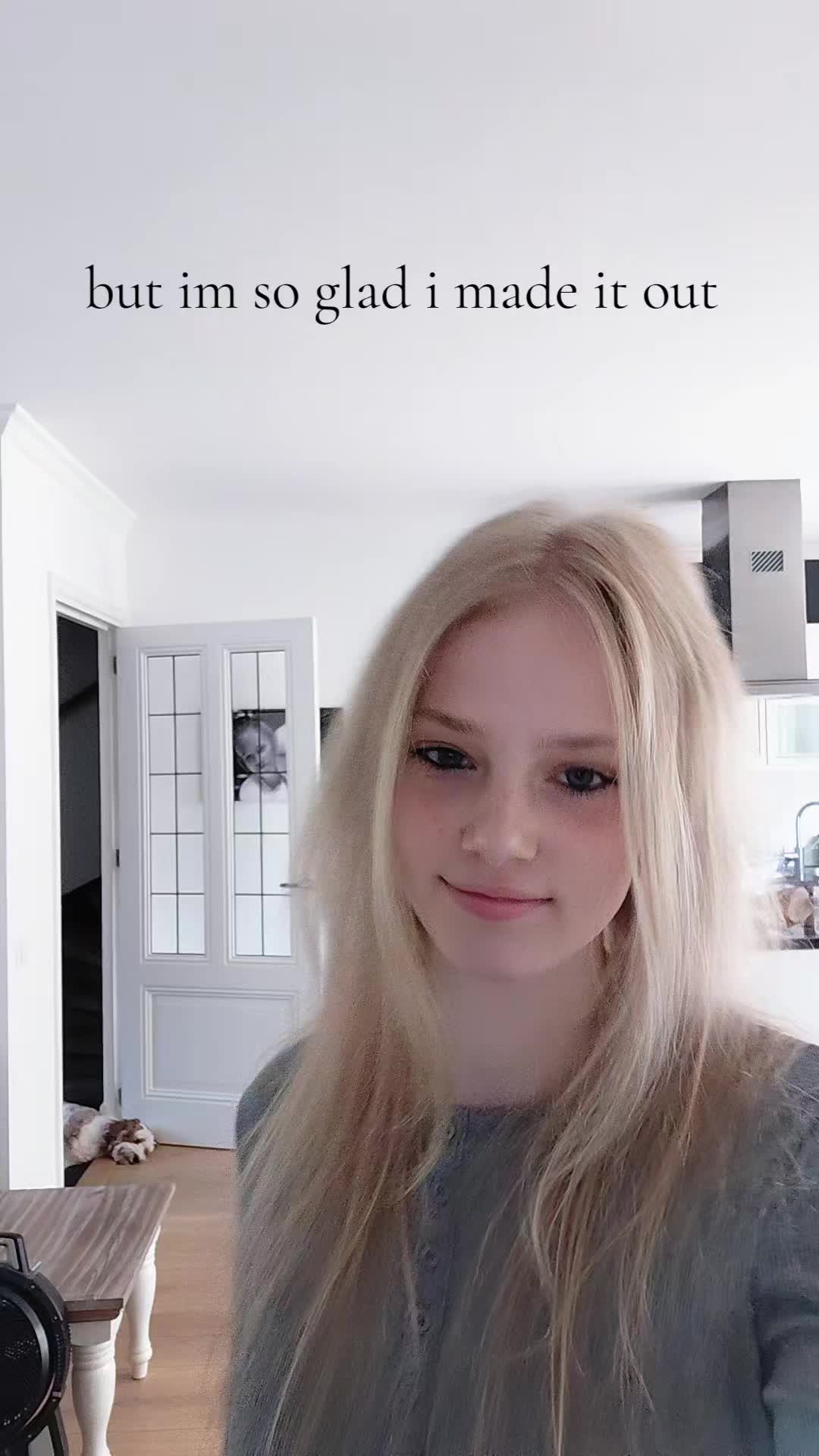@😝