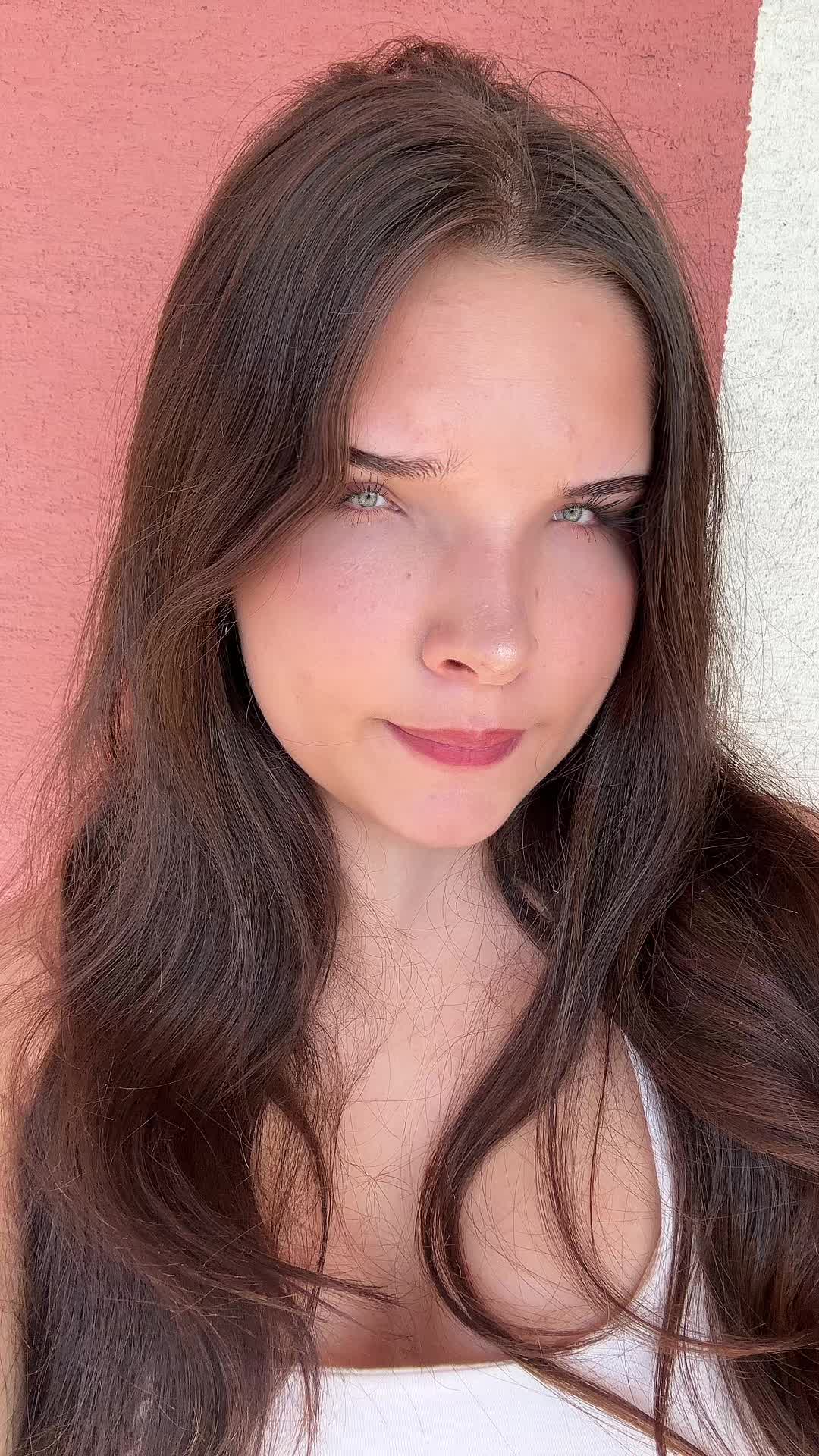 @lívia