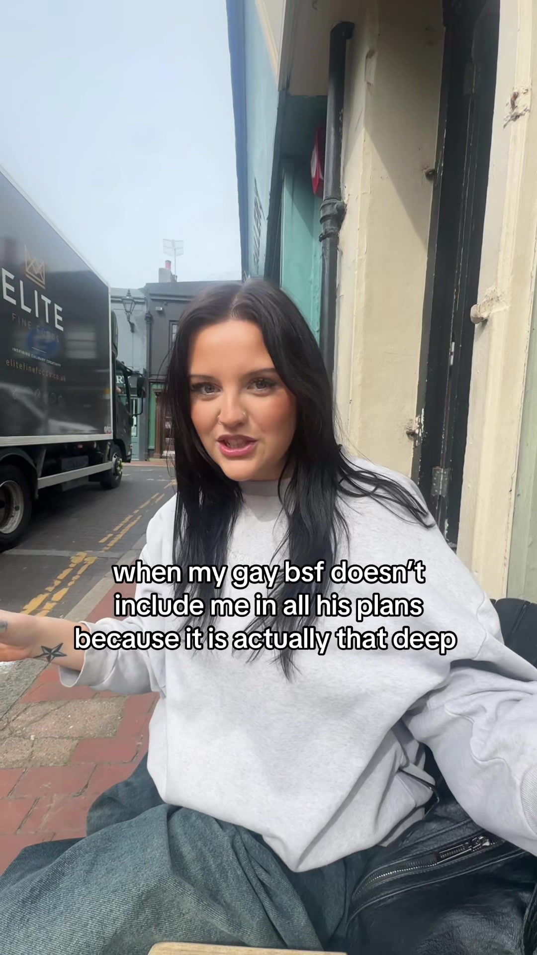 @neaveiona