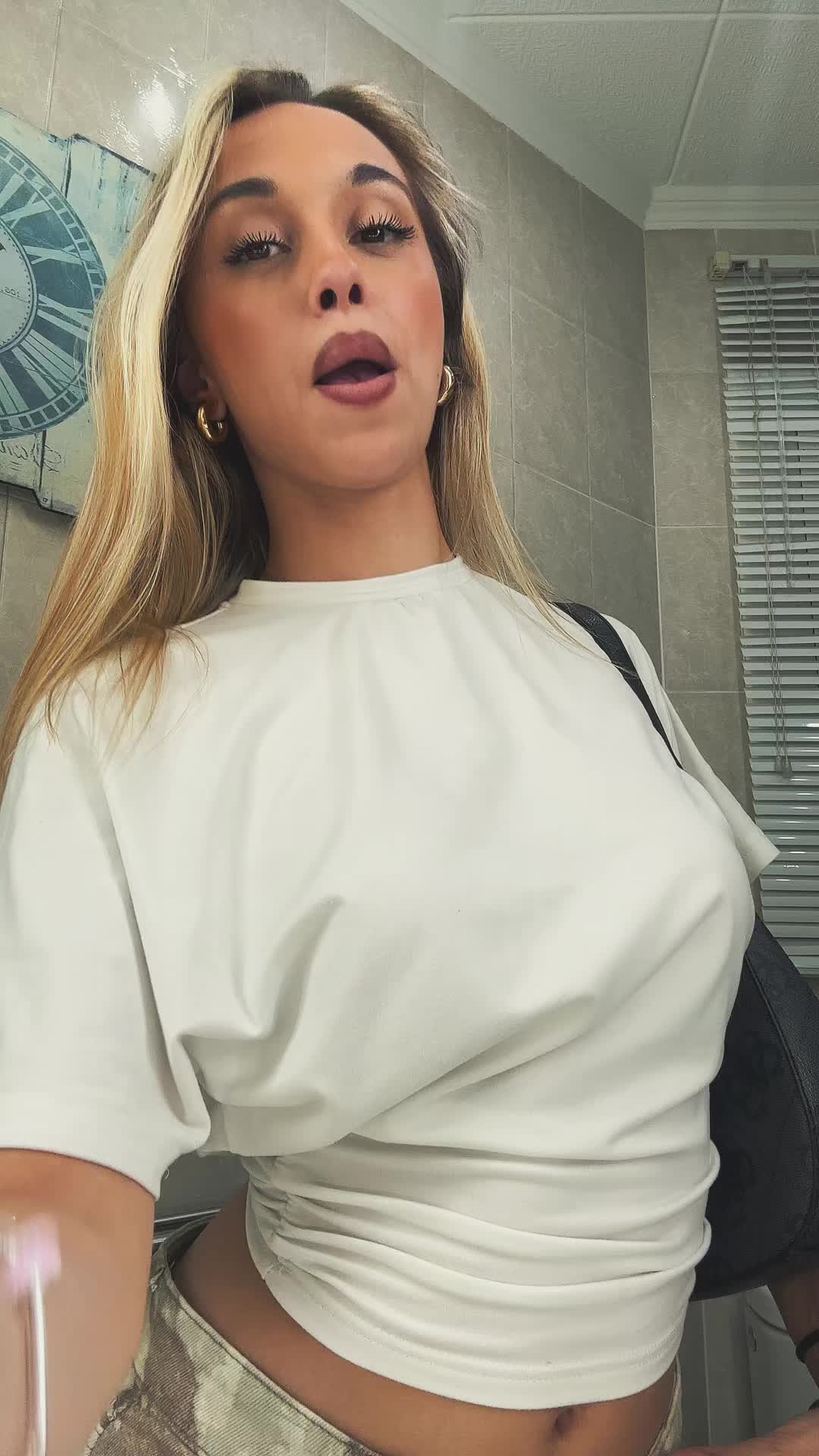 @nora