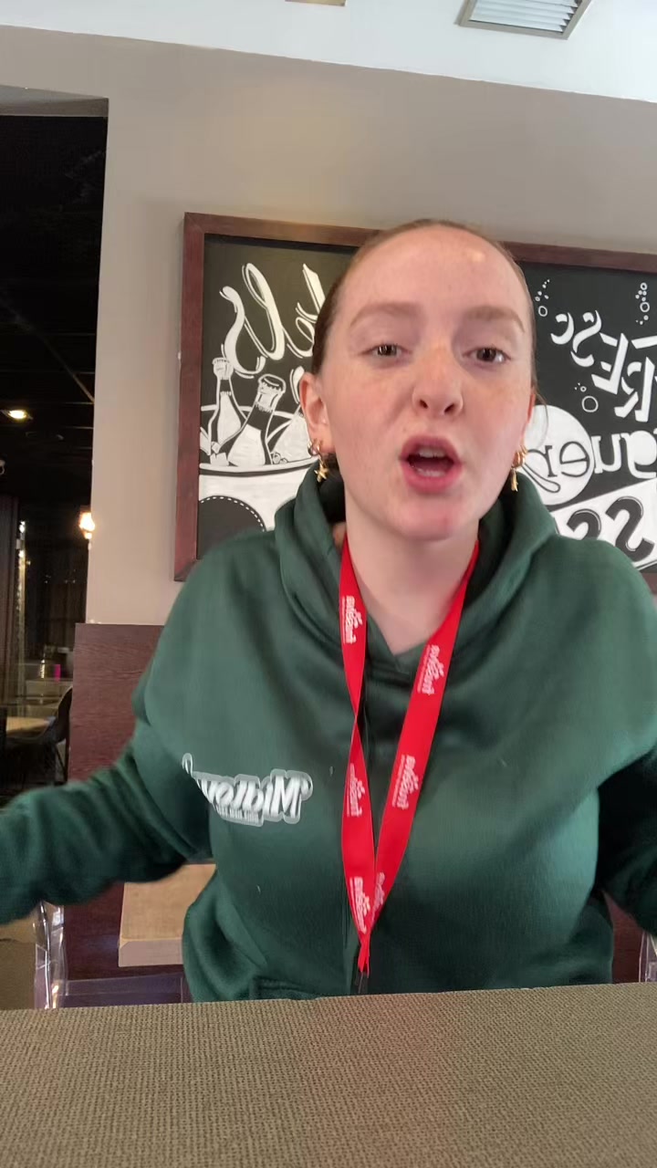 @Juu🍞