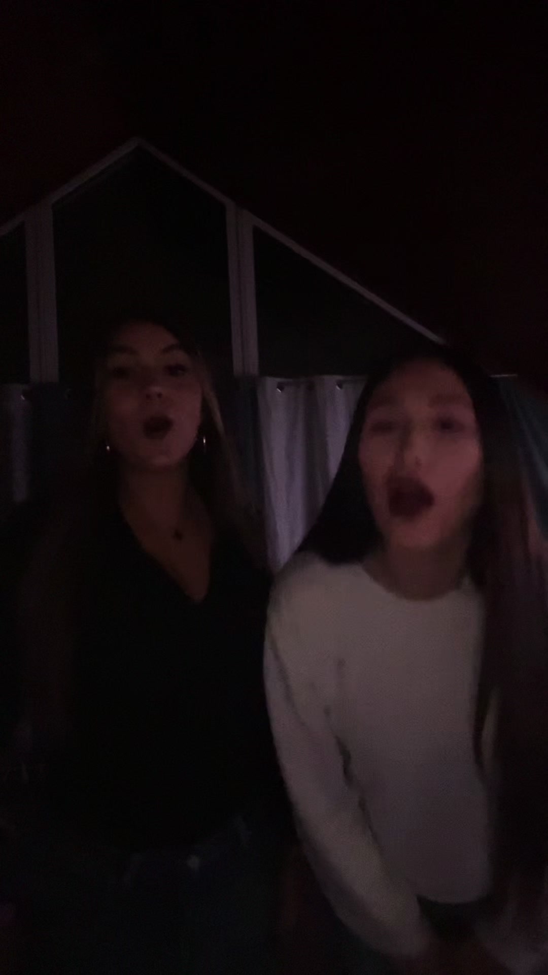 @emese&mia.VIP