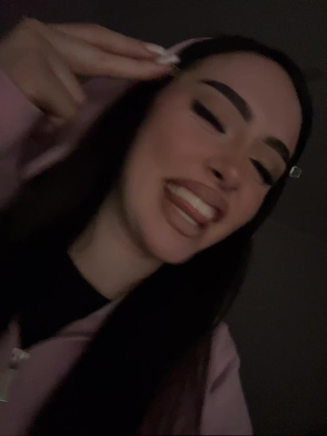 @white baddie live