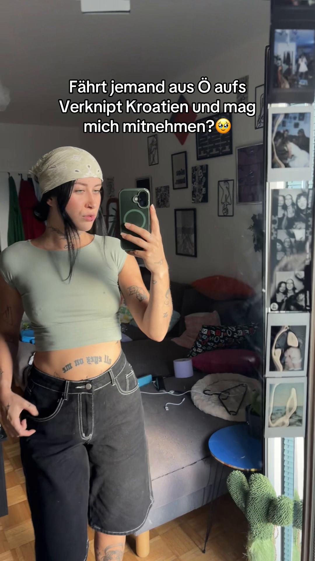 @🥀🕸️🩸she is art🦋⛓️🌱