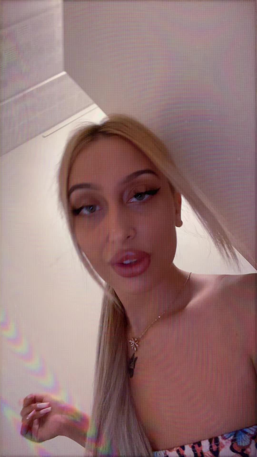 @C💫