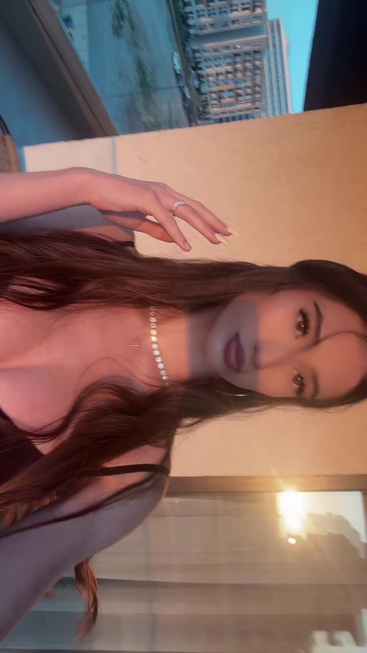 @Ianira
