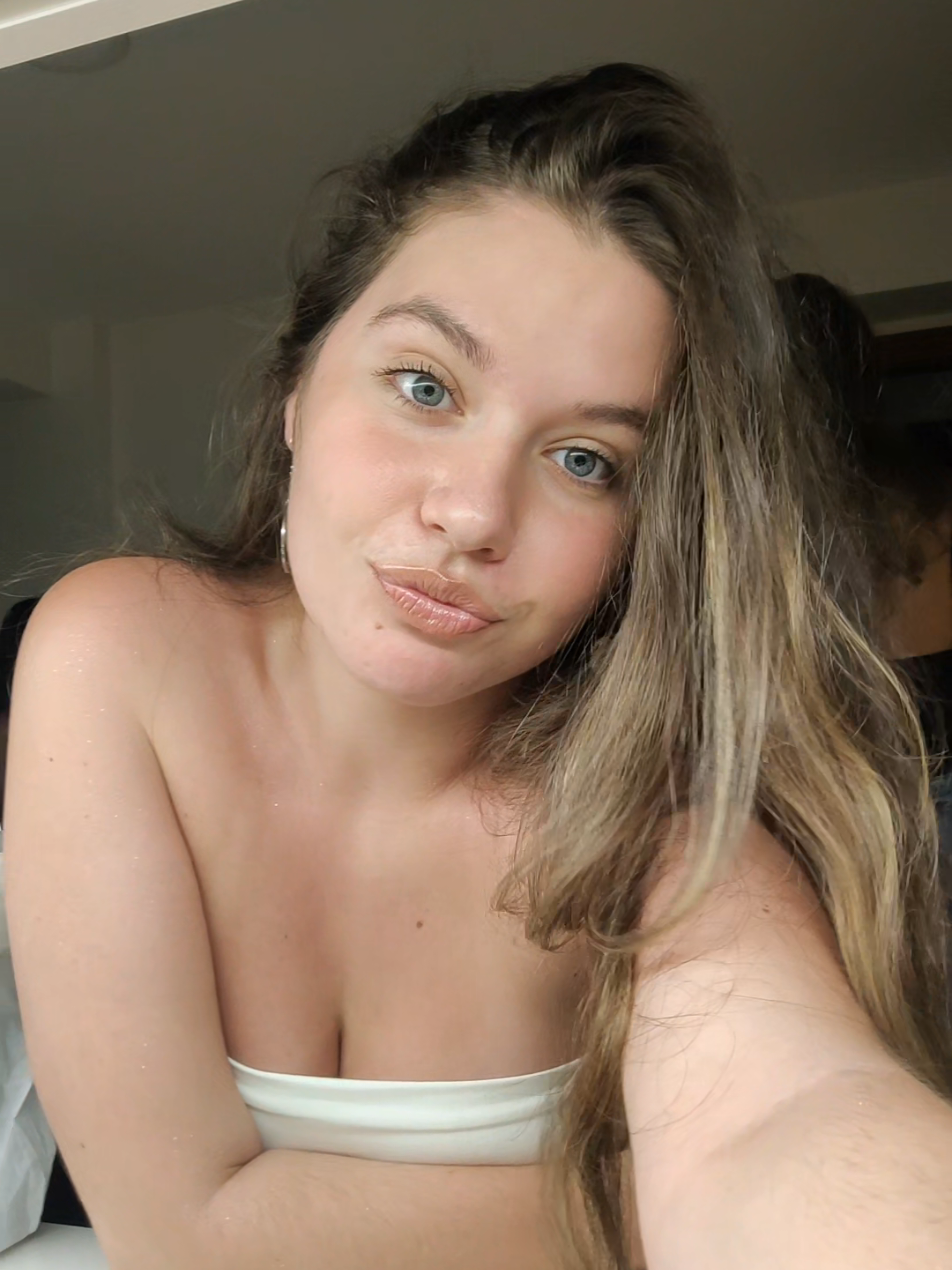 @joneenjamio_