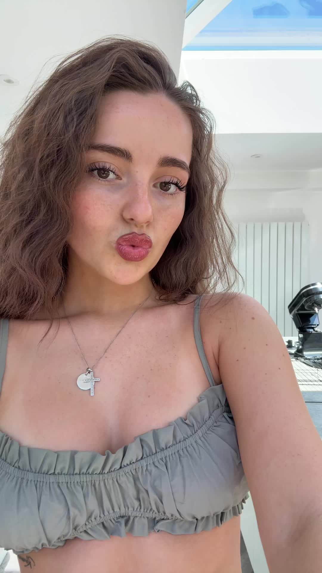 @miapollock
