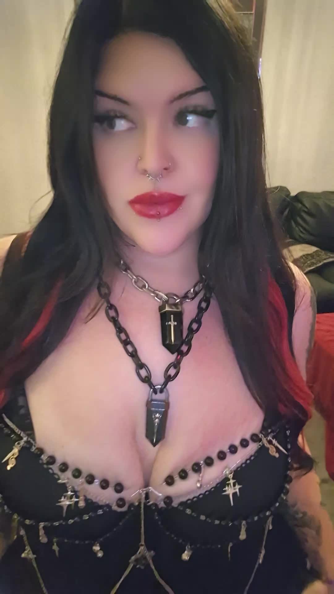 @Sicmurderdollie