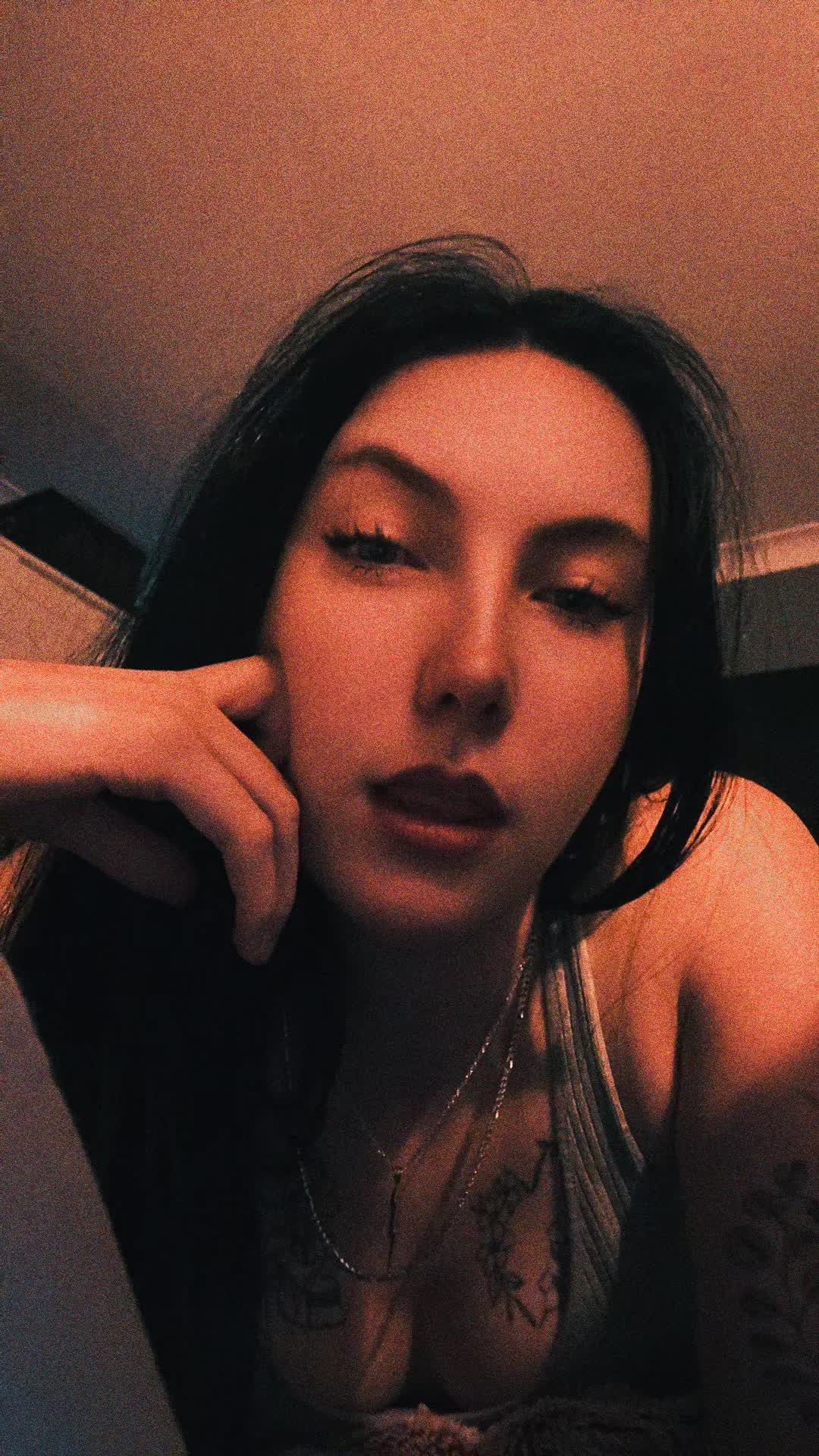 @DepressedTattooedLesbian😜