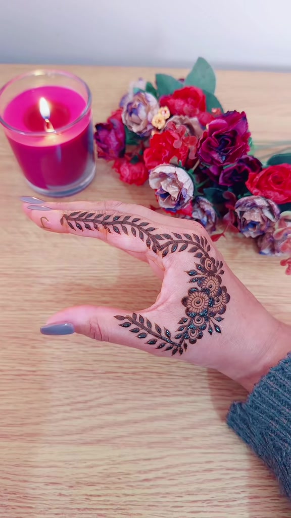 @Assia Mehndi