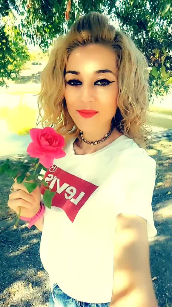 @Crisstina Criss💜